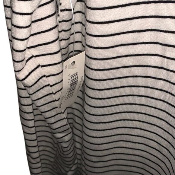 Plus size- Womens striped long sleeve with hood. - Picture 6 of 8